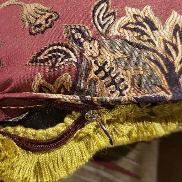 SET of 2 Maroon plumb square decorative pillow cushions green trim. Zipper - Picture 8 of 8